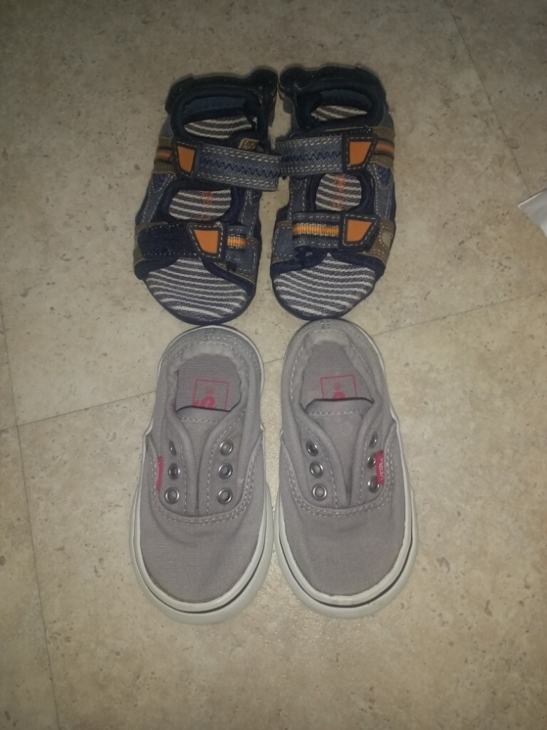 sandles vans